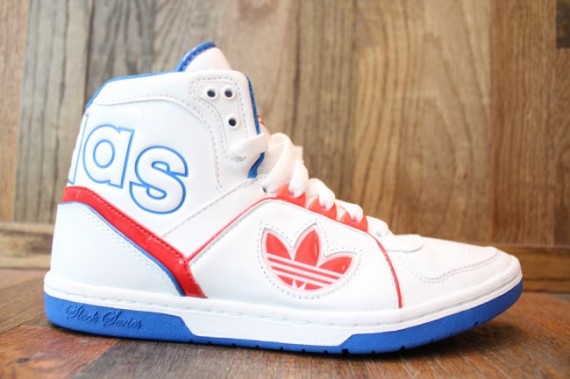 adidas sleek series foot locker